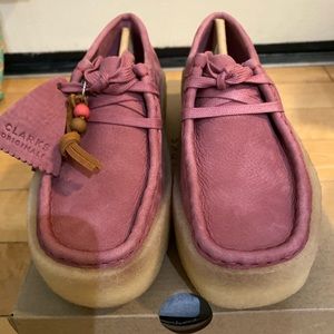 Wallabee Cup Pink Nubuck Women’s Size 6